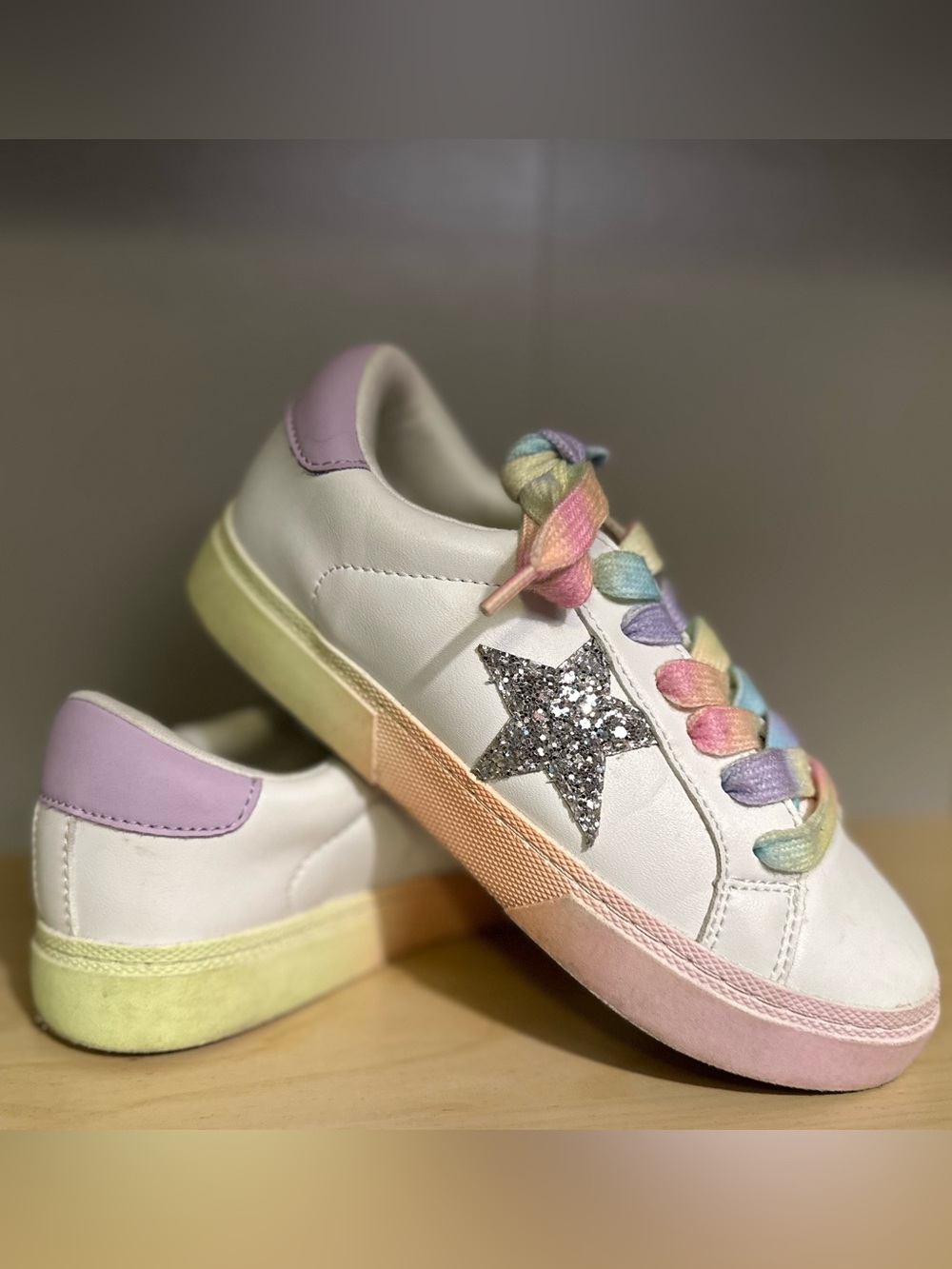 Girls Size 1 Star Glitter Rainbow Sneakers Art Class